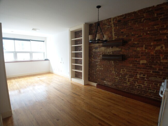 Building Photo - 9710 3rd Ave