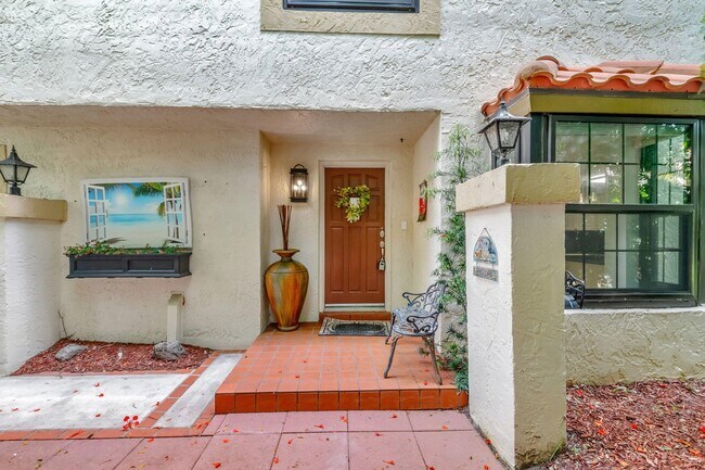 Building Photo - 7715 La Mirada Dr
