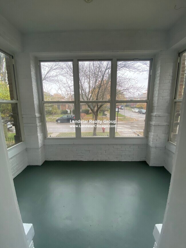 Foto del edificio - 4702 N Sacramento Ave
