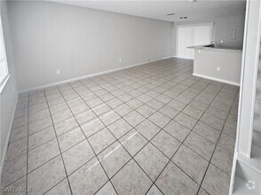Building Photo - 6635 Warwick Cir