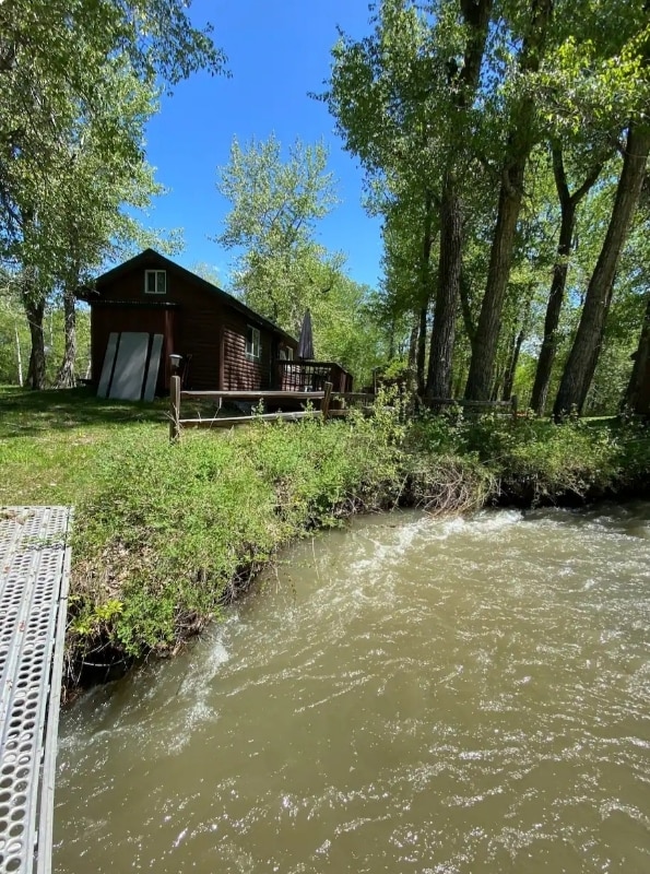 Building Photo - 135 Hideaway Dr