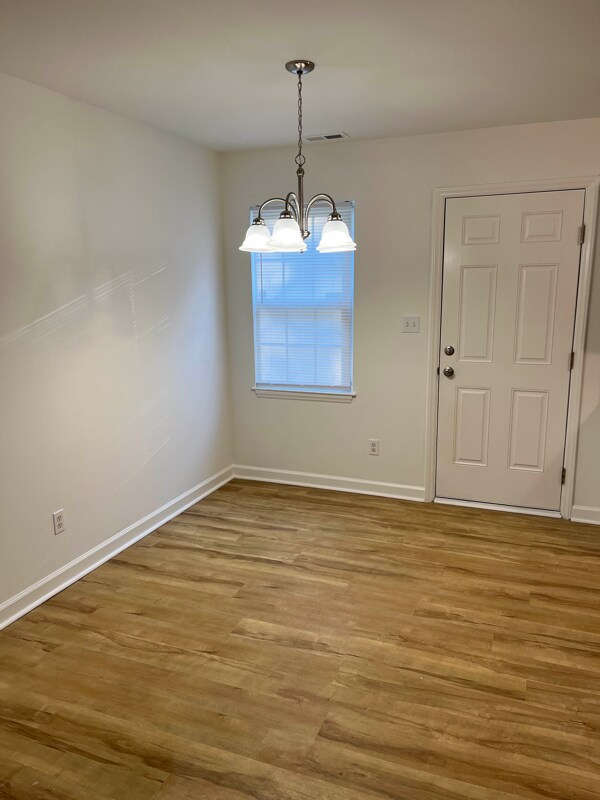 Building Photo - 1614 Briarmont Ct