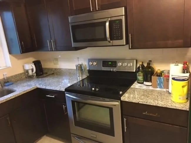 Building Photo - 25 Captain Parker Arms