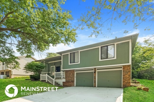 Building Photo - 14507 St Andrews Dr