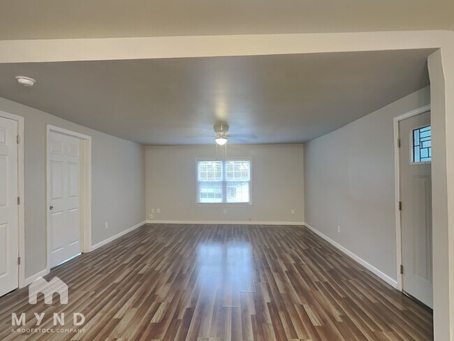 Foto del edificio - 710 Bluebird Dr SE