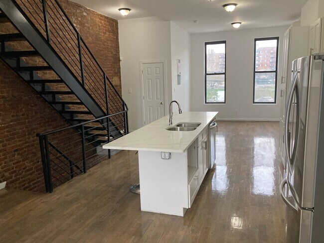Foto del edificio - 460 E 134th St