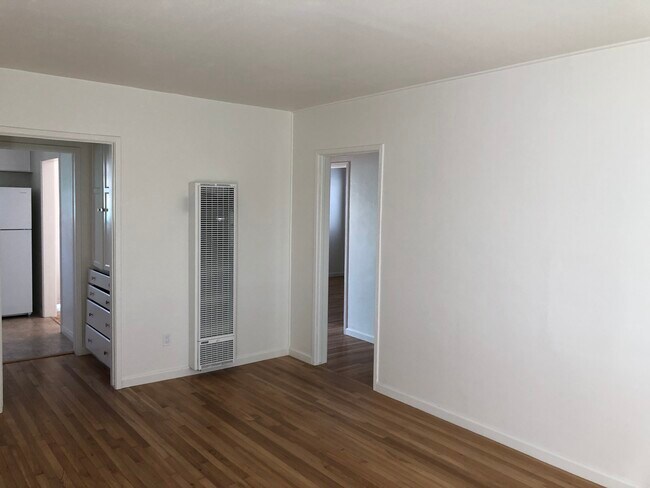 Dining/Living Room - 714 S Pacific Coast Hwy