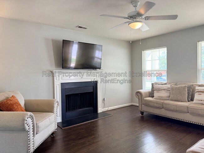 Building Photo - 3446 Ferdilah Ln