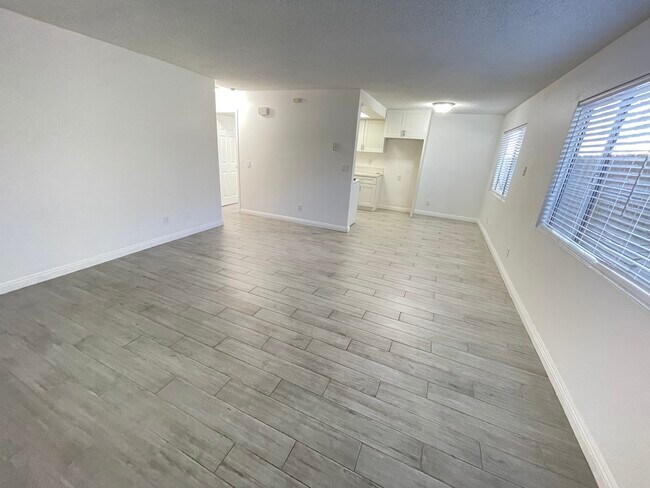 Living Room - 655 W 14th St
