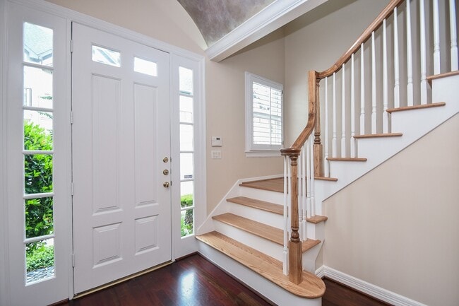 Building Photo - 2124 Nantucket Dr