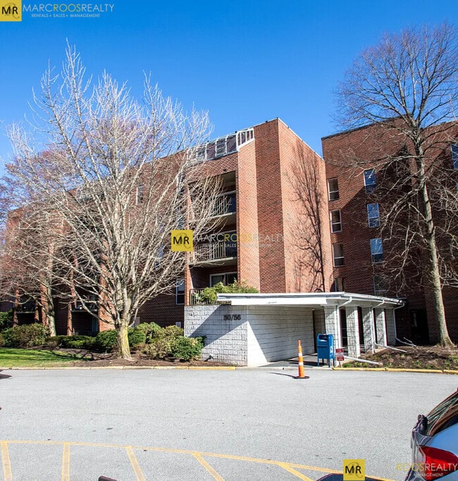 Building Photo - 50 Broadlawn Park