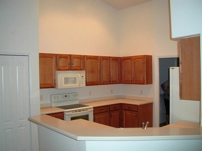 Foto del edificio - 2562 Sahara Ln