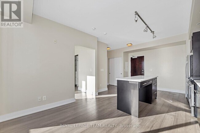 Photo du bâtiment - 360 Patricia Ave