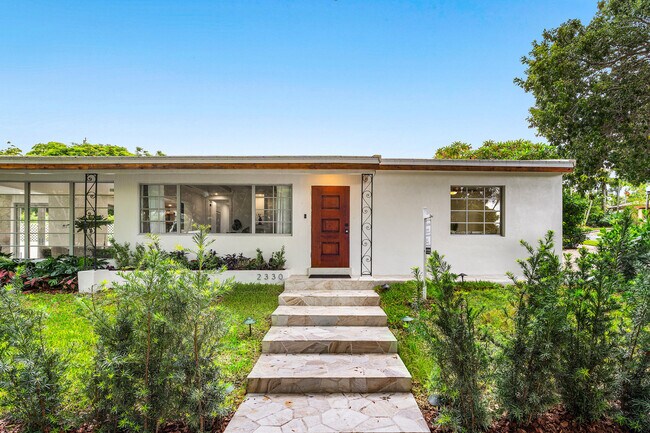 Foto del edificio - 2330 Lake Ave