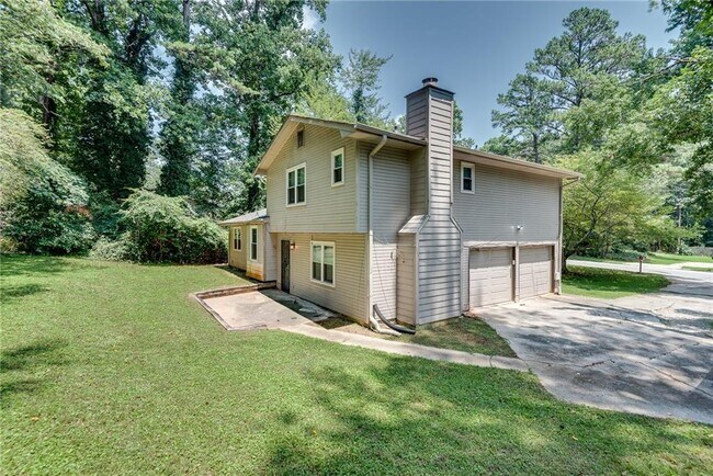 Foto del edificio - 597 Field Cliff Dr