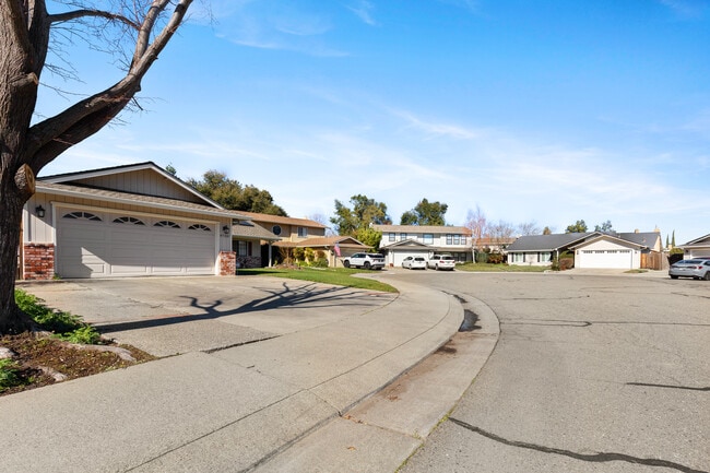 Building Photo - 9733 Northstar Ct