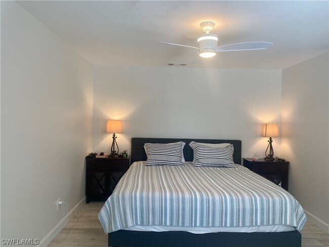 Foto del edificio - 8324 Lagoon Rd