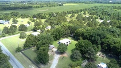 Building Photo - 152 Pennell Rd