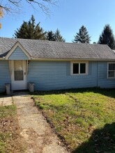 Building Photo - 5 White Birch Ln