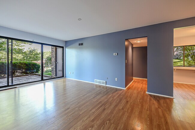 Foto del edificio - 2120 Pauline Blvd