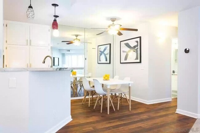 Building Photo - 3 Bed, 2 Bath Condo available in Scripps R...