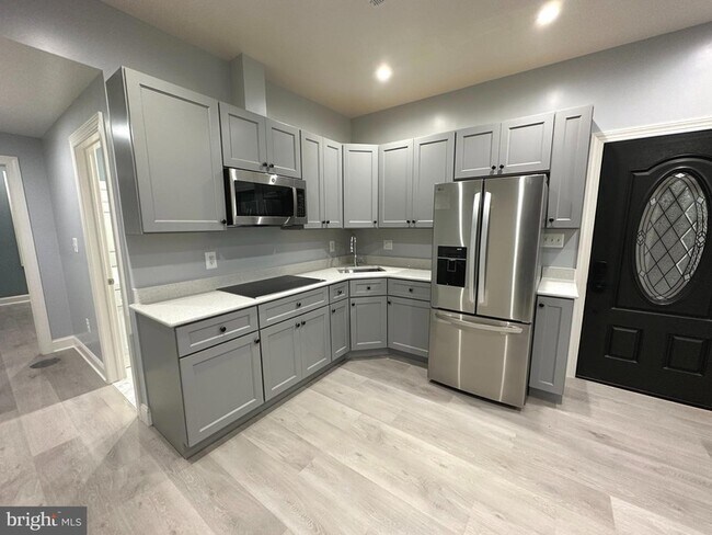 Foto del edificio - 16200 Dorset Rd