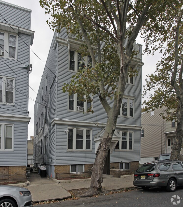 Building Photo - 23 Rutgers Ave