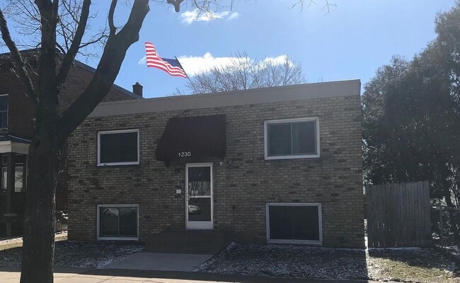 Building Photo - 1230 7th St W