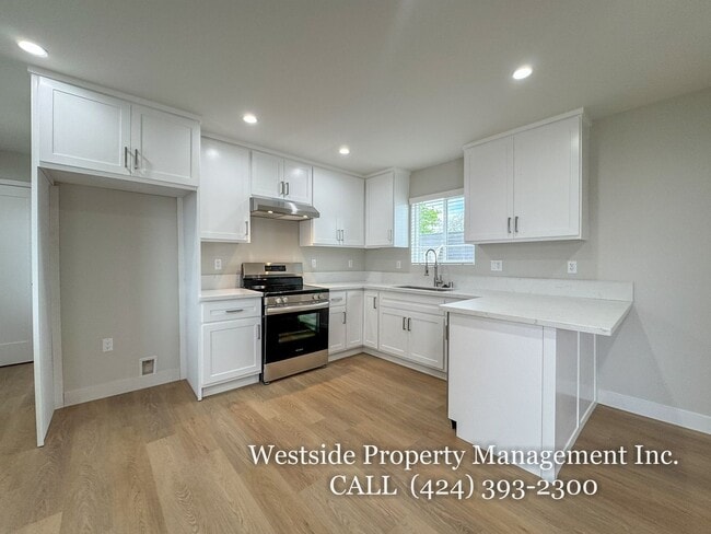 Building Photo - 316 Ximeno Ave