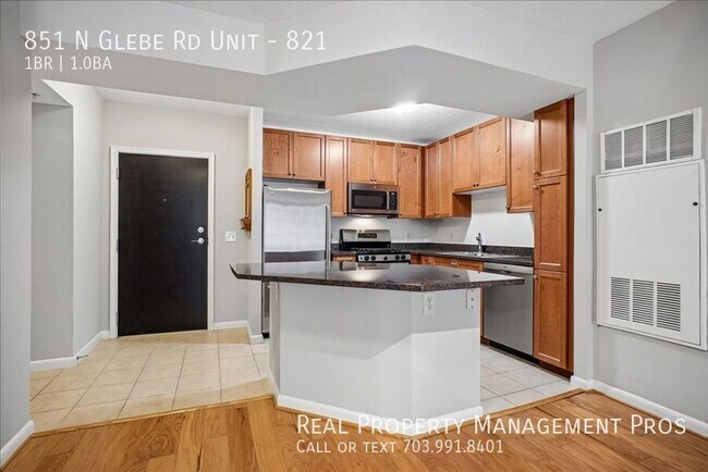 Building Photo - 851 N Glebe Rd