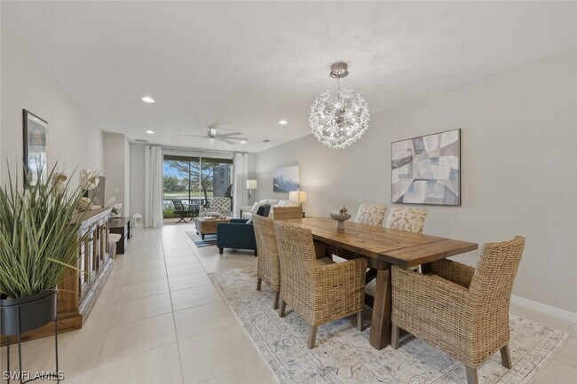 Foto del edificio - 14827 Edgewater Cir