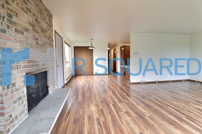 Foto del edificio - 323 2nd Ave S