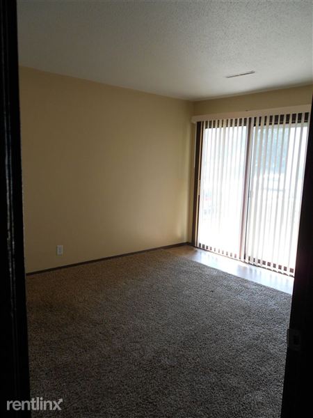 Fotografía del edificio - 3565 Central Ave