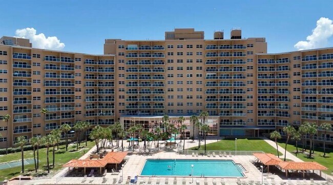 Foto del edificio - 880 Mandalay Ave