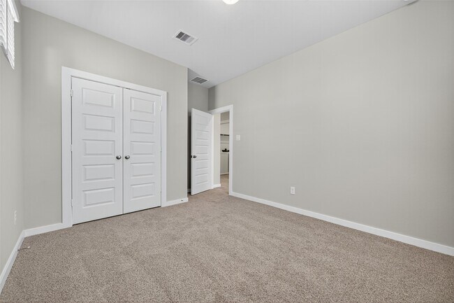 Foto del edificio - 17107 White Acer Wy