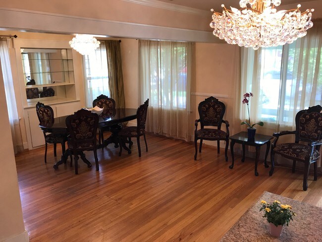 Main house living room - 1304 E Wilson Ave