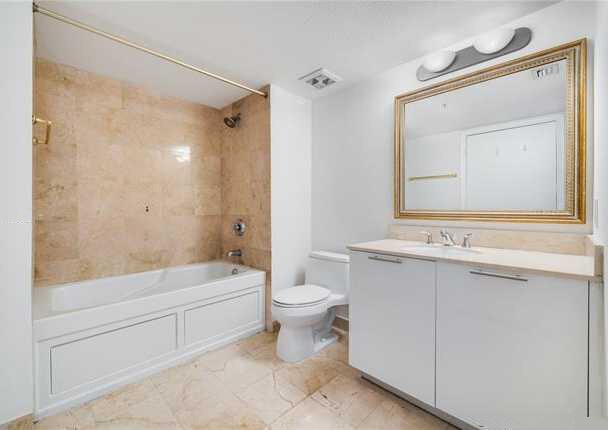 Foto del edificio - 1800 N Bayshore Dr