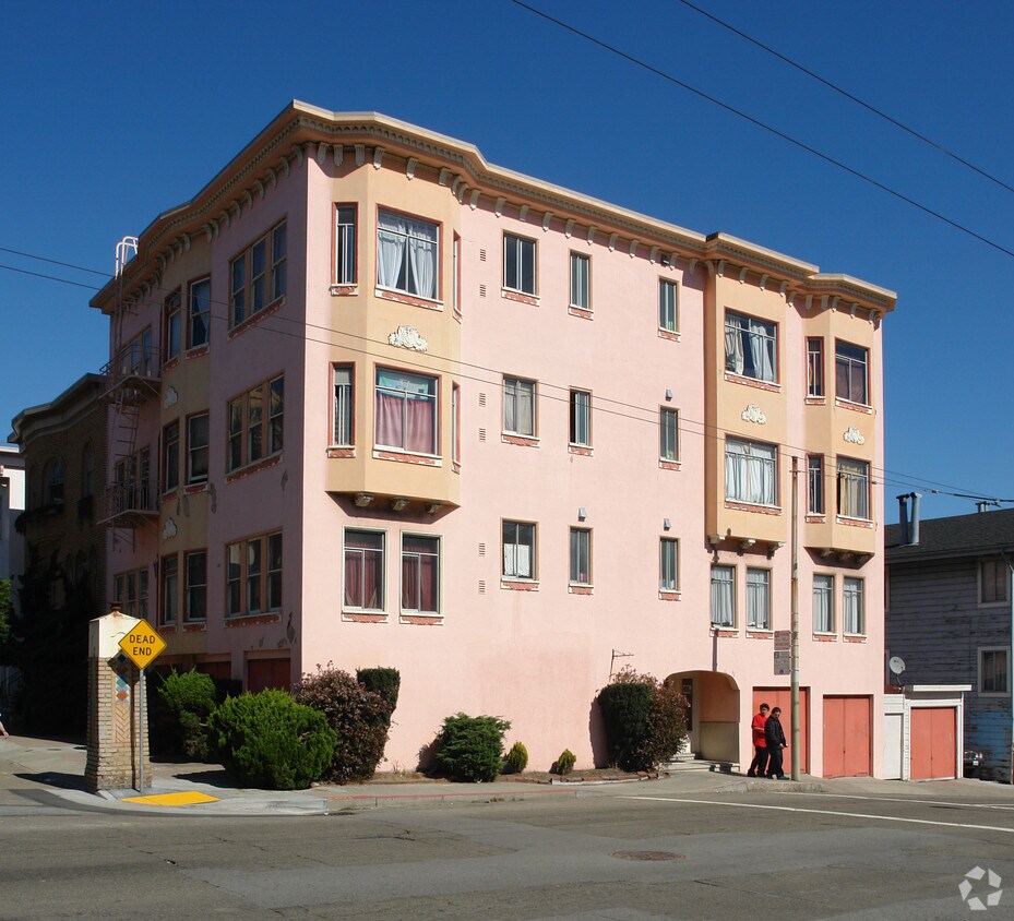 Building Photo - 1880 Fulton St