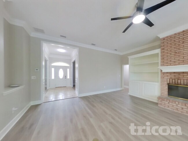 Foto del edificio - 1137 Hideaway Dr N