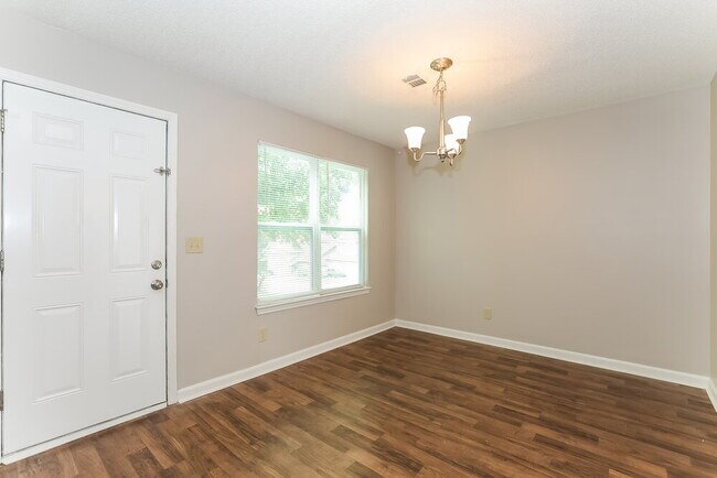 Foto del edificio - 2404 Boone Ct