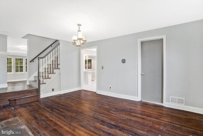 Foto del edificio - 509 Denham Rd