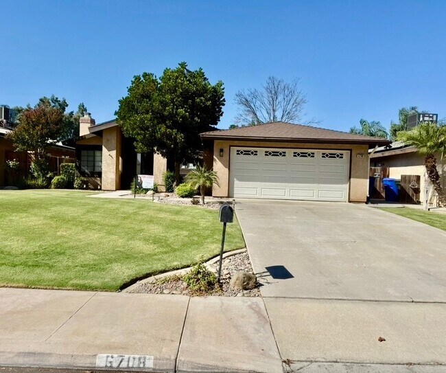 Foto del edificio - 6708 Plaquemines Dr