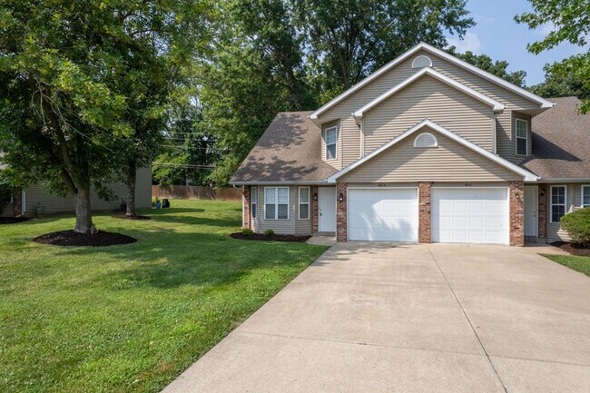 Foto del edificio - 4919 W Millbrook Dr
