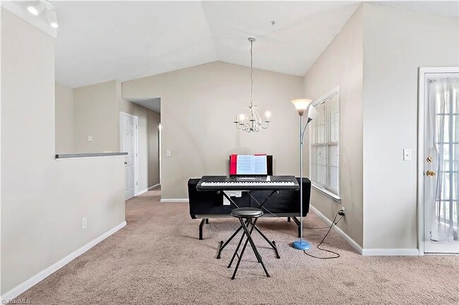 Building Photo - Charming 2-Bed, 2-Bath Condo in Gated Comm...