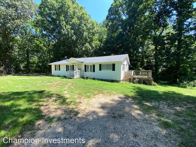 Building Photo - 3 br, 1 bath House - 124 Ayers Road
