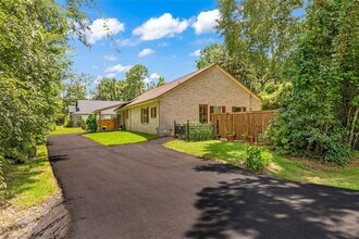 Building Photo - 25737 Glen Loch Dr