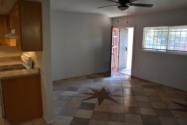 Foto del edificio - 1514 W Palmer Dr.