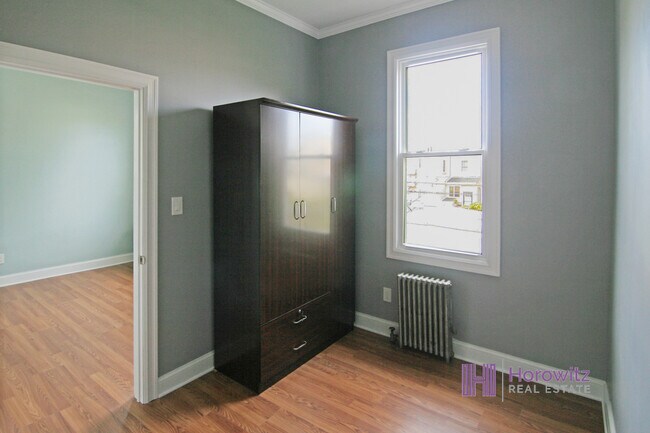 Foto del edificio - 23-44-44 38th St