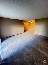 Building Photo - 5010 Emerald Dr