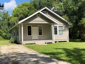 Building Photo - 4807 Hilma St